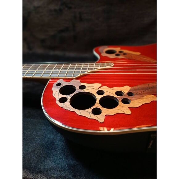 Ovation Celebrity shadow body Accustic/Electric Guitar. - Picture 3 of 11